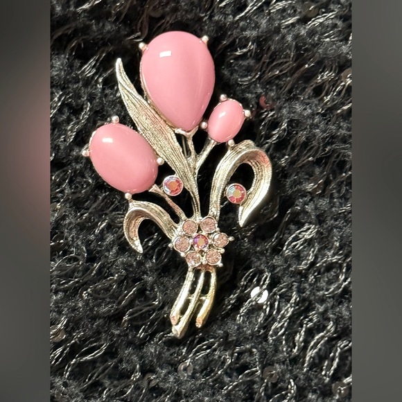 Vintage Two Tone Pink Crystals & Cabachons Flower Brooch - Picture 4 of 9